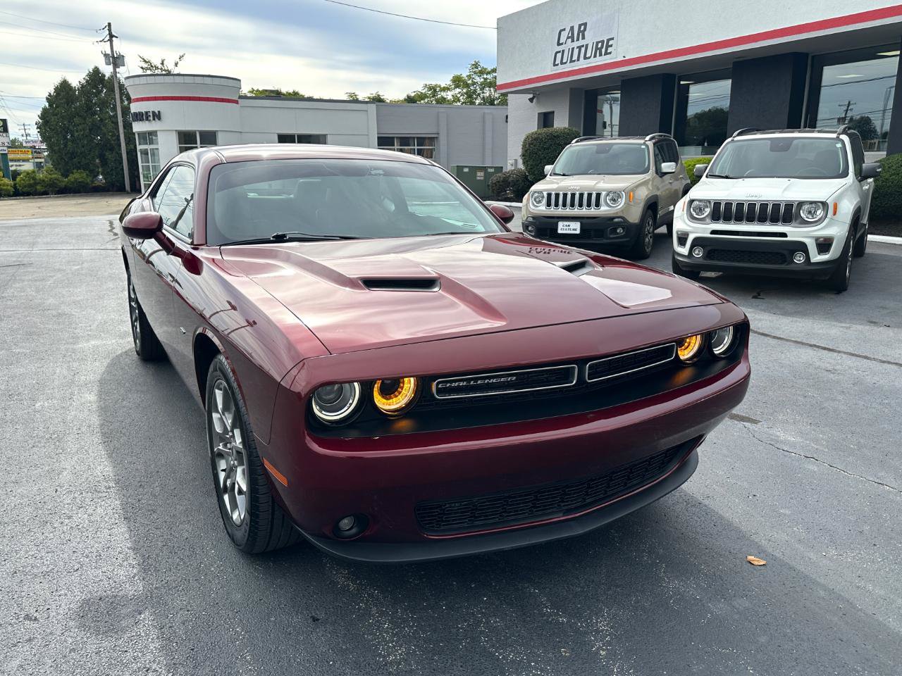 Used 2017 Dodge Challenger GT AWD/4WD image 3