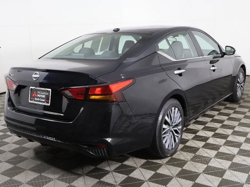 Used 2025 Nissan Altima 2.5 SV image 7