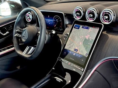 Certified 2025 Mercedes-Benz GLC 300 image 25
