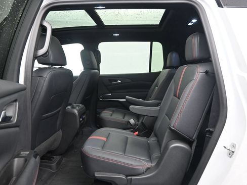 Used 2024 Chevrolet Traverse RS AWD/4WD image 27