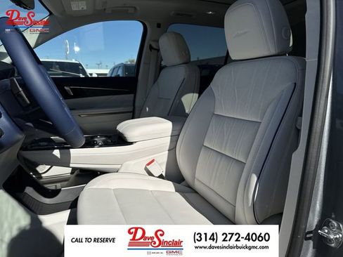 New 2026 Buick Enclave Avenir w/ Super Cruise Package FWD image 11