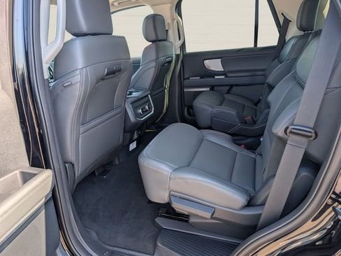 New 2026 Ford Expedition Active RWD image 12