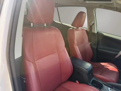 Used 2018 Toyota RAV4 XLE AWD/4WD image 49