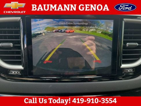 Used 2025 Chrysler Pacifica Select FWD image 20