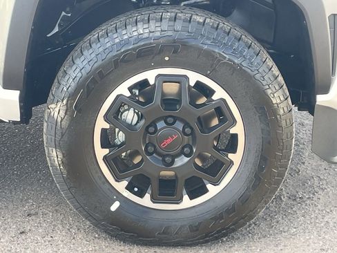 New 2026 Toyota Tacoma TRD Off-Road AWD/4WD image 9