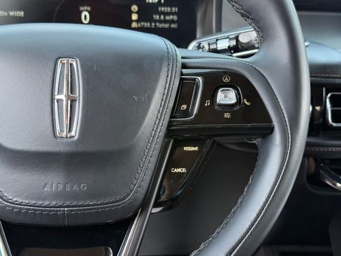 Used 2022 Lincoln Aviator AWD w/ Premium Package image 14