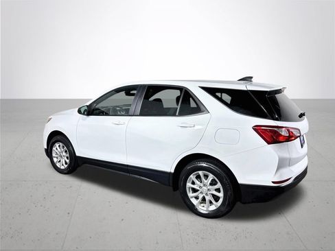 Used 2021 Chevrolet Equinox LS w/ LS Convenience Package AWD/4WD image 8