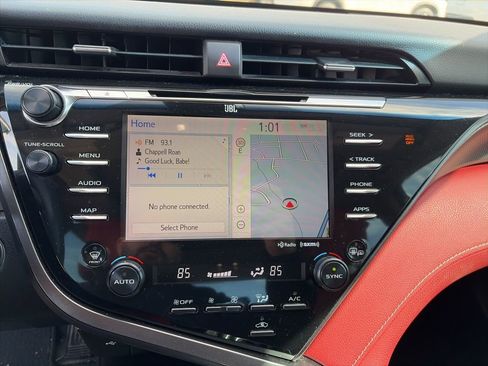 Used 2020 Toyota Camry XSE image 13