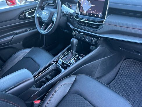 Used 2024 Jeep Compass Trailhawk image 17