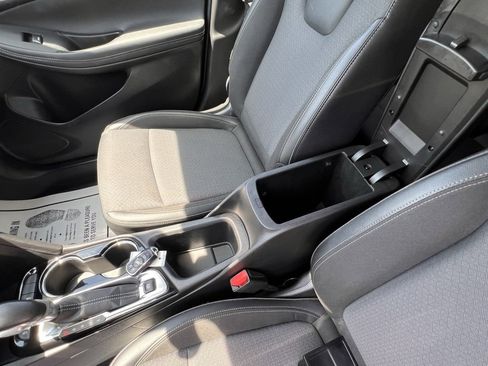 Used 2022 Buick Encore GX Select w/ Advanced Technology Package image 29