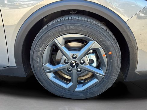 New 2026 Kia K4 LXS image 30