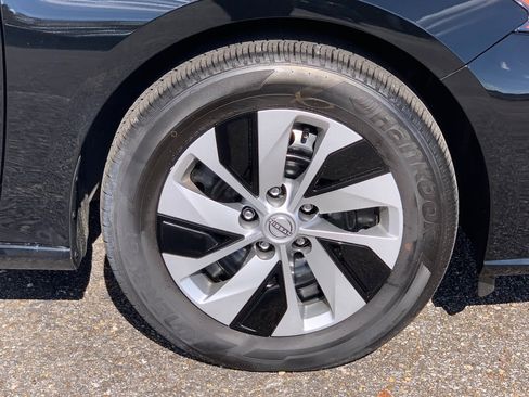 New 2025 Nissan Altima 2.5 S image 6