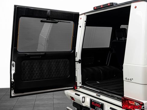 Used 2018 Mercedes-Benz G 550 Squared image 18