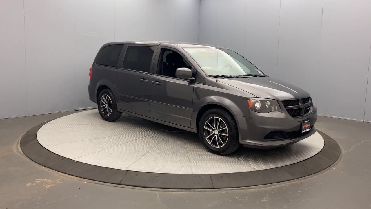 Used 2017 Dodge Grand Caravan SE FWD image 7