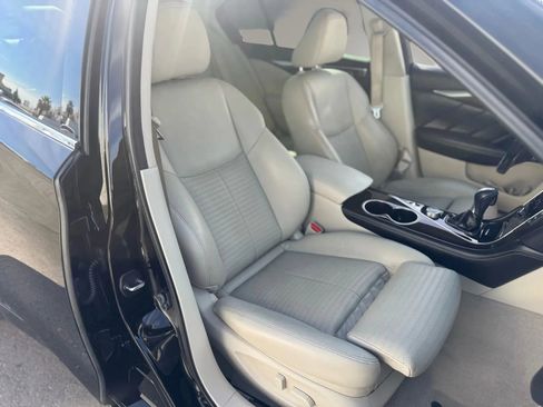 Used 2015 INFINITI Q50 Sport w/ Technology Package image 9