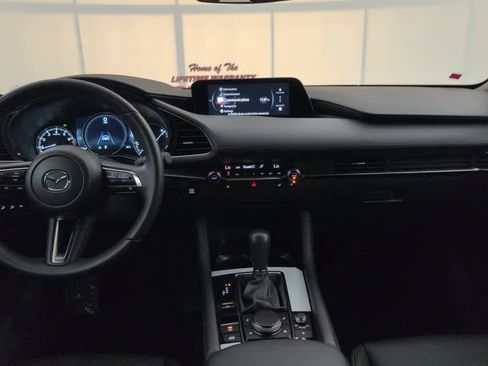 Certified 2025 MAZDA MAZDA3 s FWD image 17