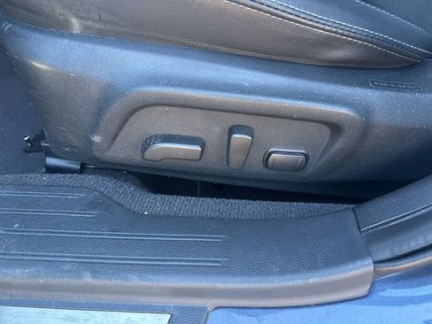 Used 2017 Subaru Outback 3.6R Limited image 19