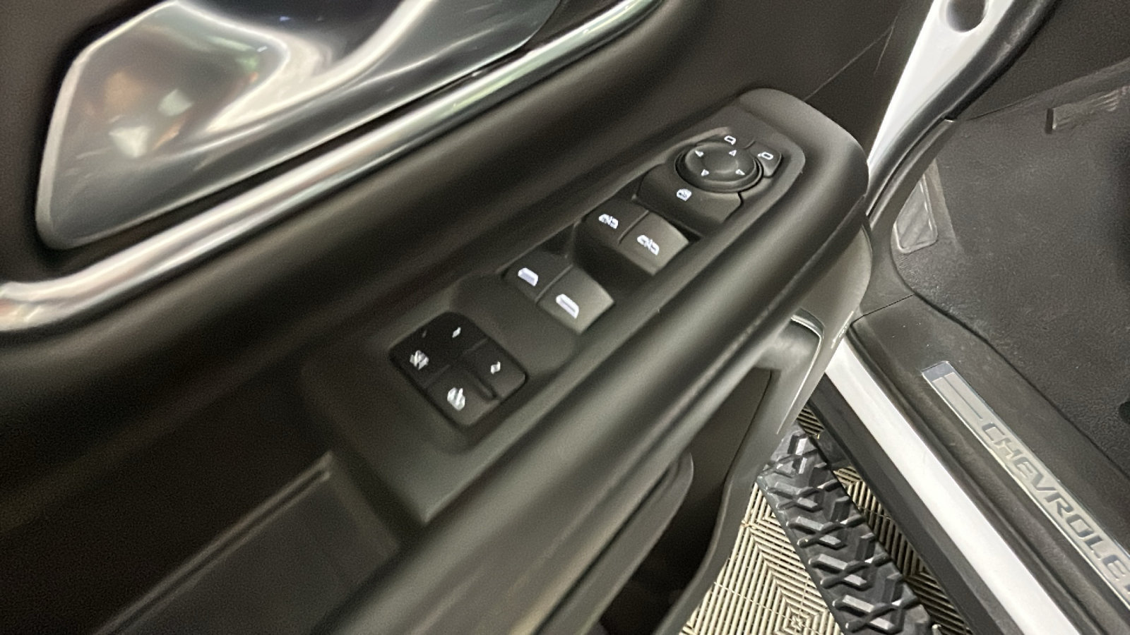 Used 2022 Chevrolet Tahoe Z71 AWD/4WD image 13