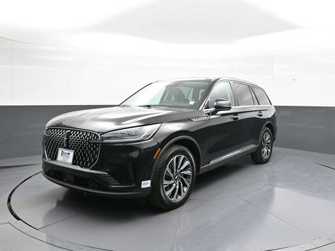 Used 2026 Lincoln Aviator AWD image 10