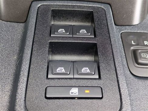 Used 2023 Ford Bronco Badlands image 23