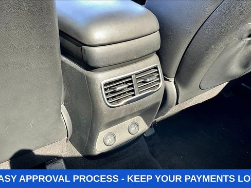 Used 2023 Hyundai Santa Fe SEL w/ Premium Package FWD image 13
