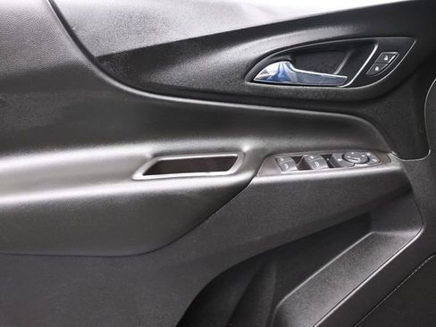 Used 2021 Chevrolet Equinox LT FWD image 13
