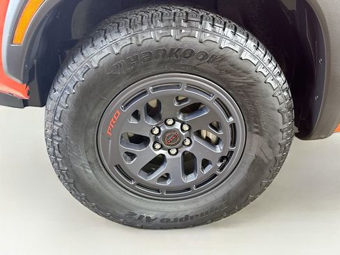 Used 2025 Nissan Frontier PRO-4X w/ Pro Premium Package image 39
