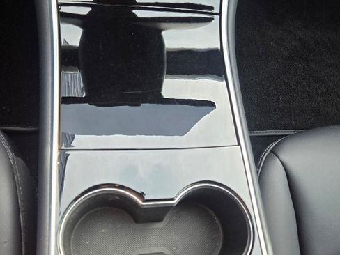 Used 2018 Tesla Model 3 Performance image 15