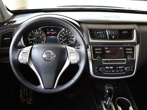 Used 2016 Nissan Altima 2.5 SL w/ Moonroof Package FWD image 40