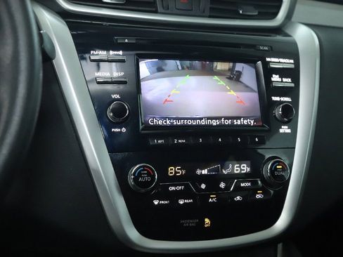 Used 2017 Nissan Murano S image 28