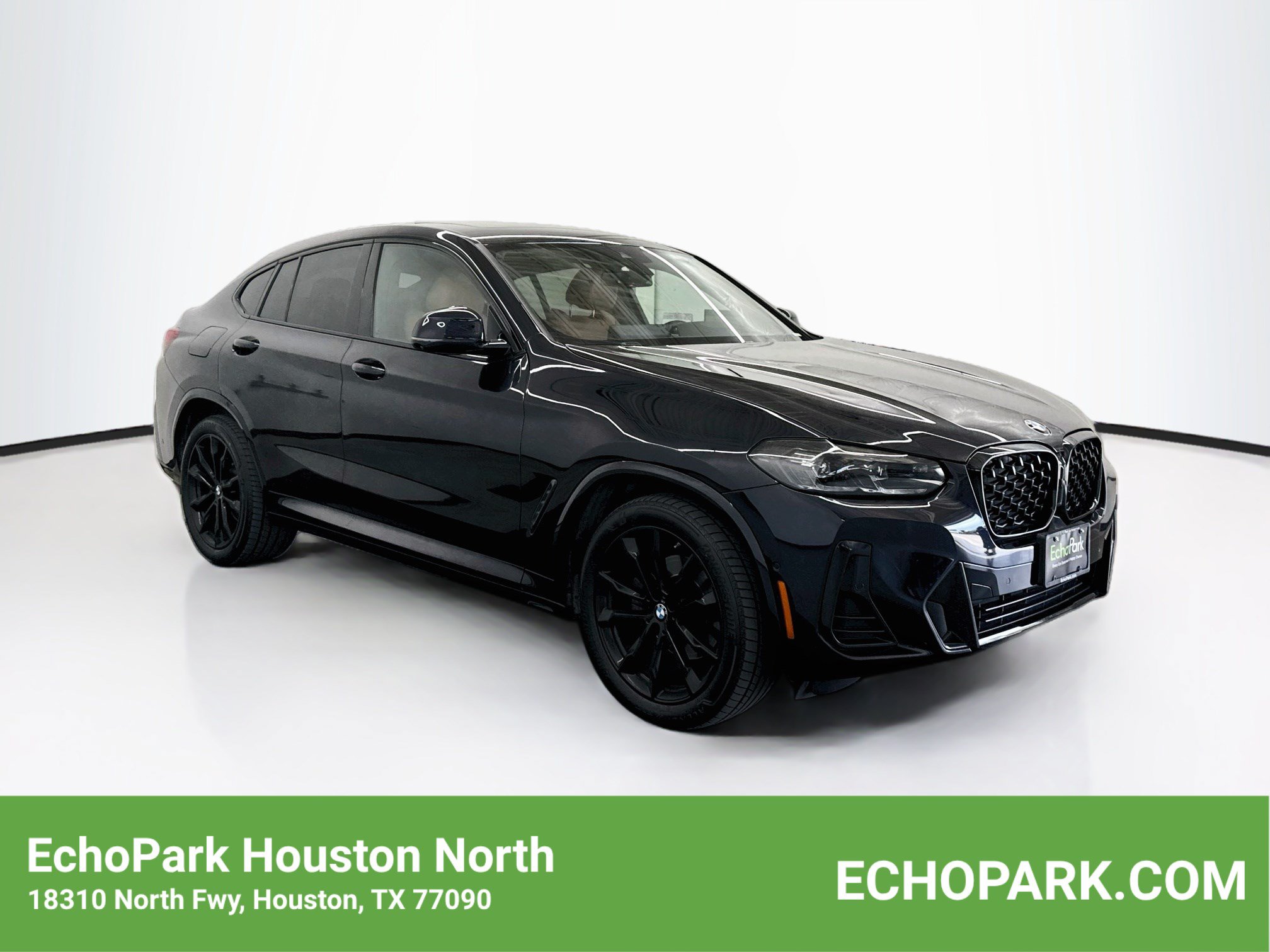 Used 2024 BMW X4 xDrive30i w/ Premium Package AWD/4WD image 1