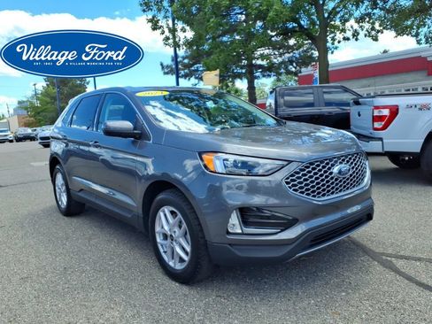 Used 2024 Ford Edge SEL w/ Convenience Package AWD/4WD image 4