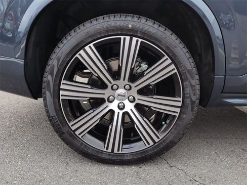 New 2025 Volvo XC90 B6 Plus w/ Protection Package Premier image 17