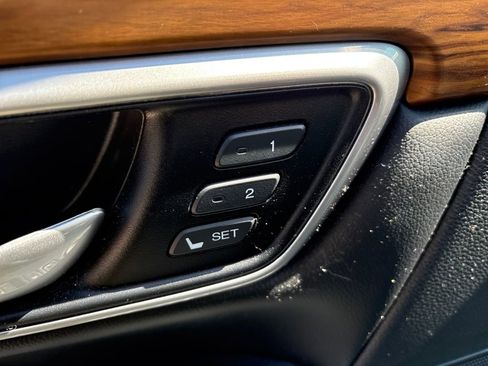 Used 2020 Honda CR-V Touring image 14