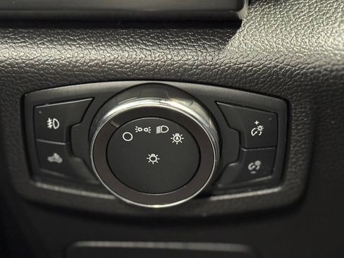 Used 2019 Ford F150 Lariat w/ Equipment Group 502A Luxury AWD/4WD image 37