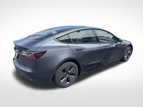 Used 2023 Tesla Model 3 Standard Range RWD image 3