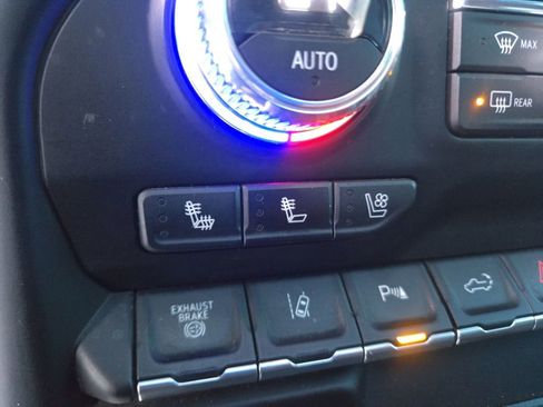 Used 2023 GMC Sierra 3500 Denali w/ Denali Black Diamond Edition image 22