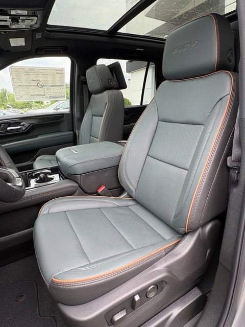 New 2026 GMC Yukon AT4 w/ AT4 Premium Plus Package AWD/4WD image 13