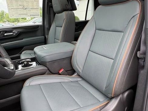 New 2026 GMC Yukon AT4 w/ AT4 Premium Plus Package AWD/4WD image 13