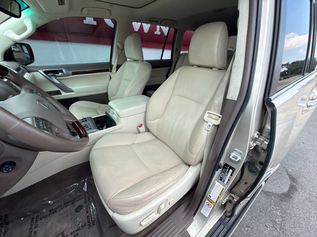 Used 2016 Lexus GX 460 w/ Premium Package AWD/4WD image 5