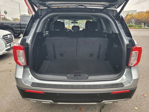 Certified 2022 Ford Explorer XLT w/ Equipment Group 202A image 8