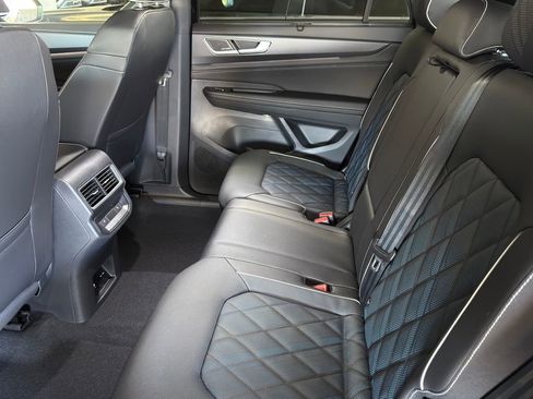 New 2026 Volkswagen Atlas Cross Sport SEL Premium R-Line image 28