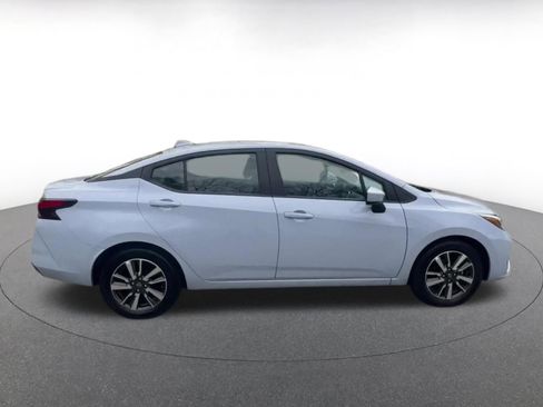 Used 2025 Nissan Versa SV image 16