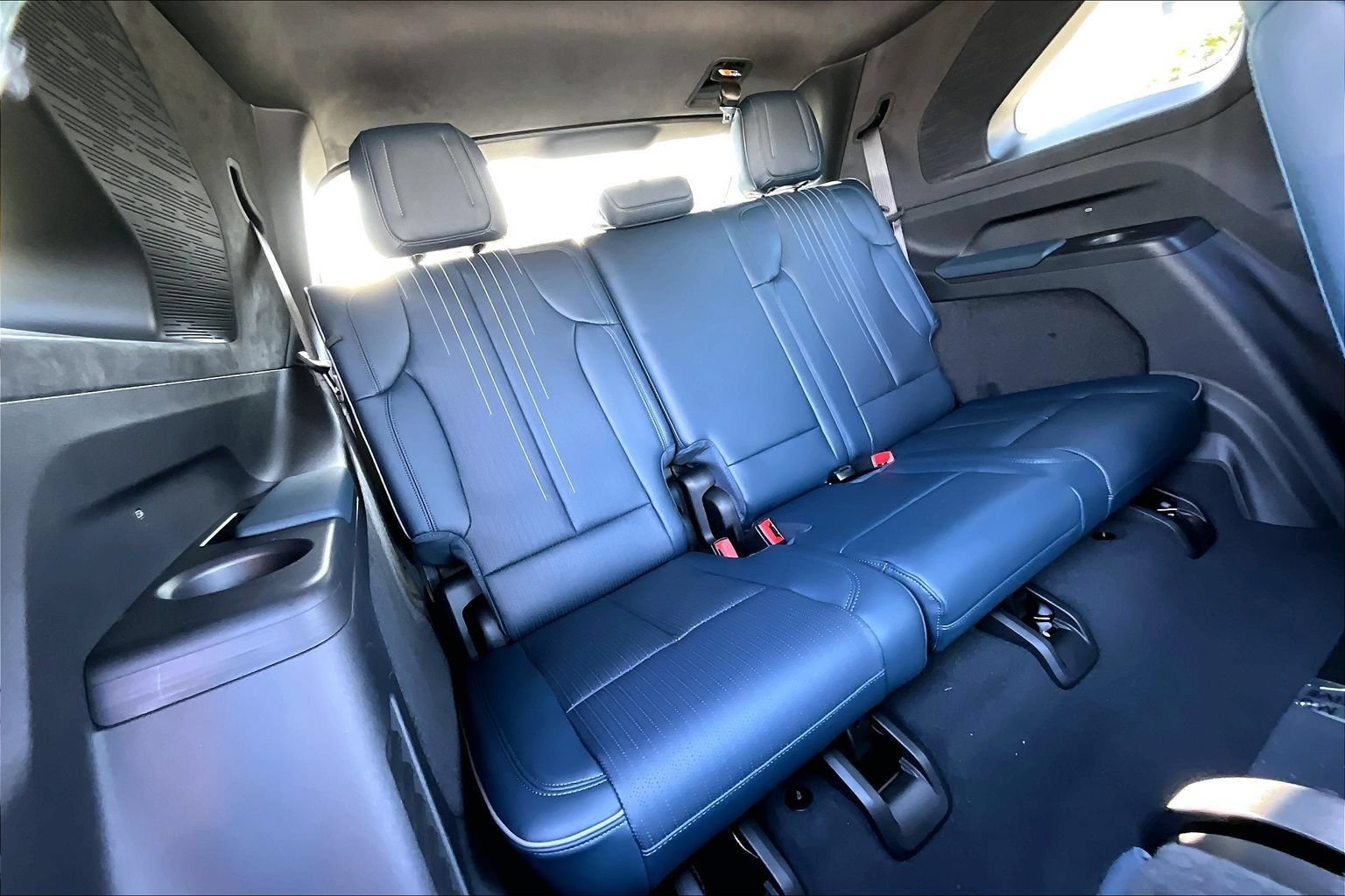 New 2026 Cadillac Escalade IQ Luxury 2 w/ LPO, Floor Liner Package AWD/4WD image 28