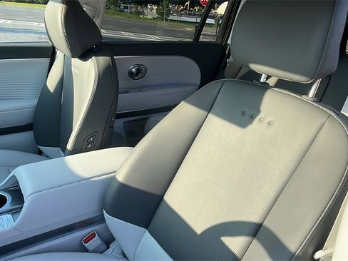 New 2026 Hyundai Ioniq 9 SEL image 15
