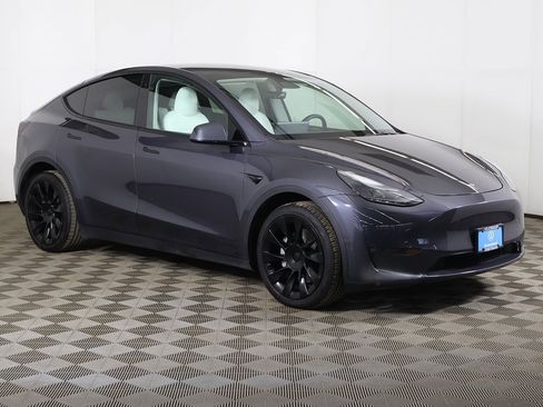 Used 2023 Tesla Model Y Long Range image 58