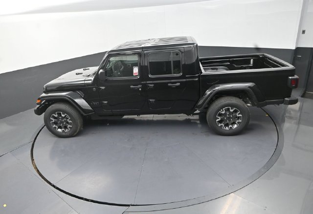 New 2026 Jeep Gladiator Sport AWD/4WD image 13