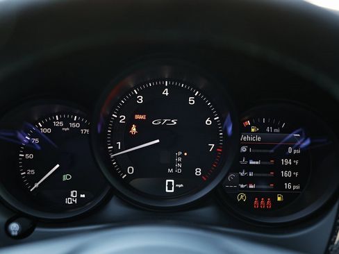 New 2026 Porsche Macan GTS image 35