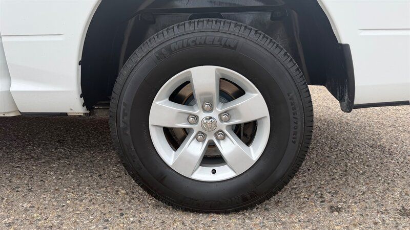 Used 2018 RAM 1500 4x4 Crew Cab w/ Chrome Appearance Group image 19