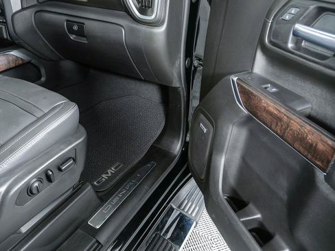 Used 2021 GMC Sierra 1500 Denali w/ Technology Package AWD/4WD image 24